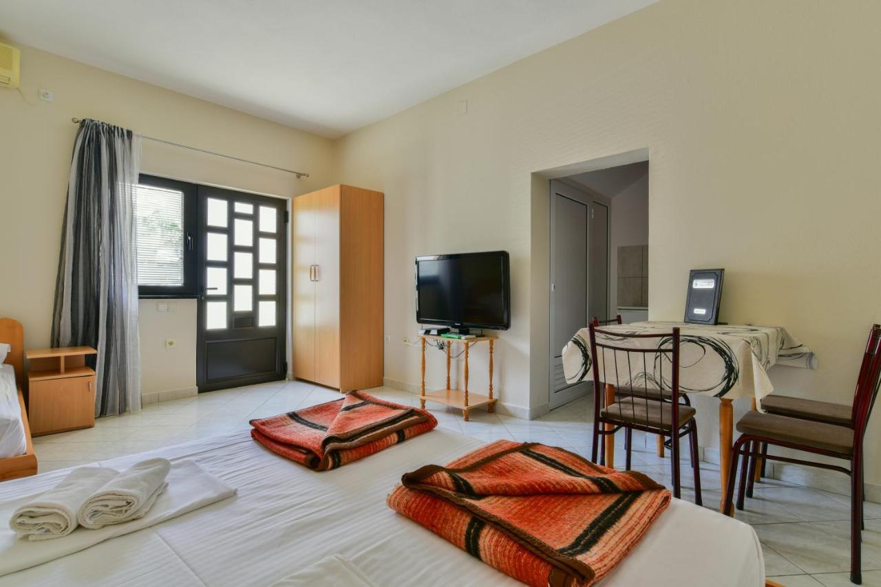 Apartments Srzentic Petrovac Exterior photo