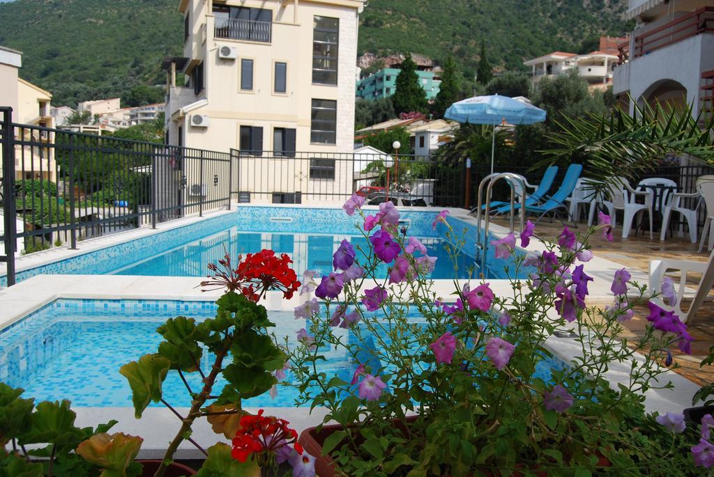 Apartments Srzentic Petrovac Exterior photo