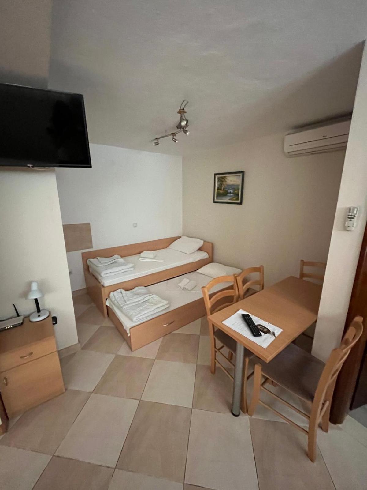 Apartments Srzentic Petrovac Exterior photo