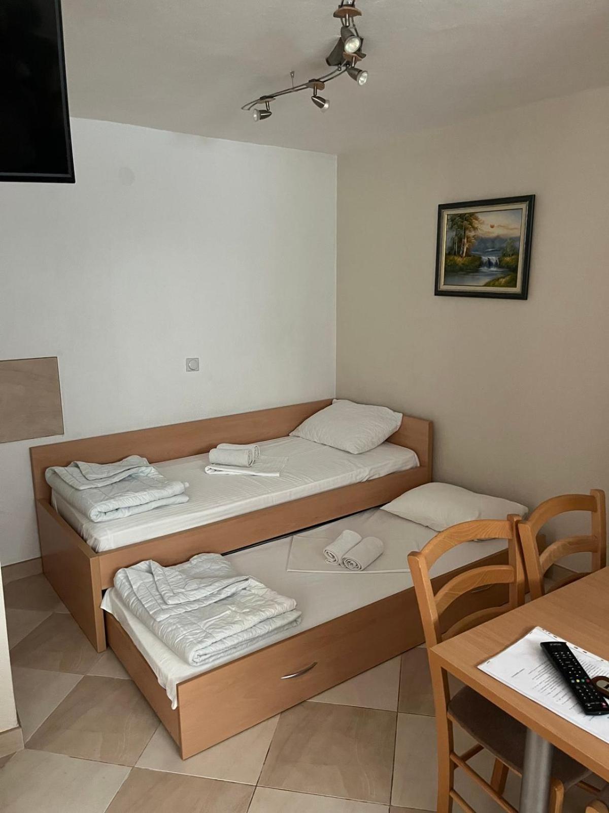 Apartments Srzentic Petrovac Exterior photo