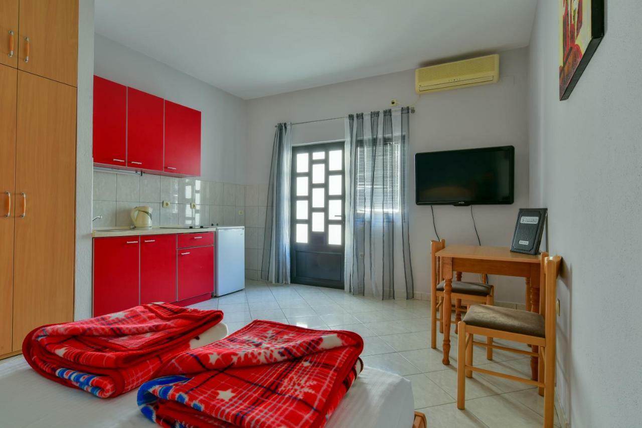 Apartments Srzentic Petrovac Exterior photo