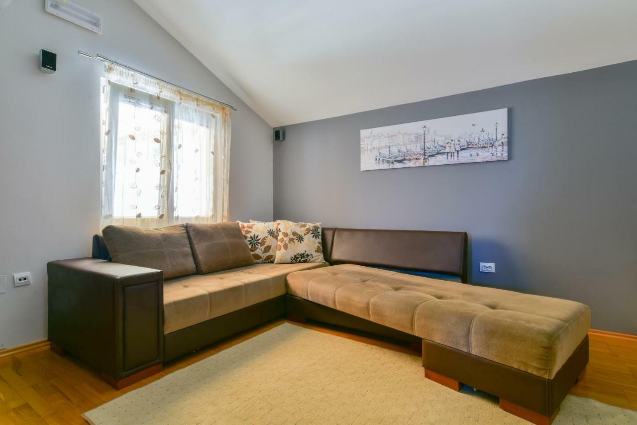 Apartments Srzentic Petrovac Exterior photo