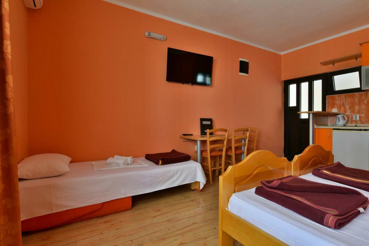 Apartments Srzentic Petrovac Exterior photo