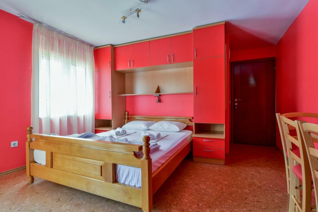 Apartments Srzentic Petrovac Exterior photo
